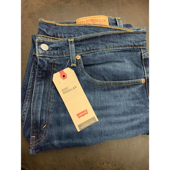 NEW!!! Levi's Men's 505 Regular Fit Jeans - Picture 7 of 7